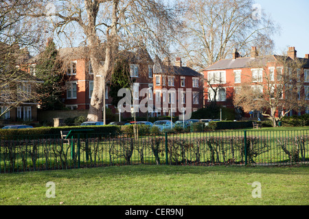 Case lungo il fiume Tamigi a Richmond Foto Stock