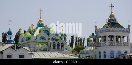 L'Ucraina. Repubblica autonoma dell'Ucraina. Teodosia. Saint Ekaterina chiesa costruita nel 1892. Cupole. Foto Stock