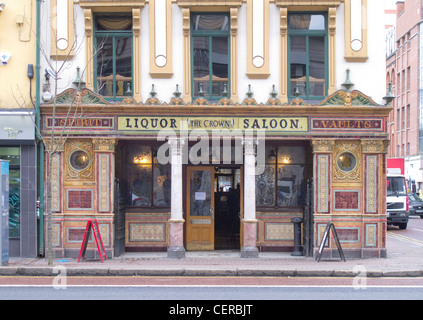 Il Crown Bar su Great Victoria Street a Belfast Irlanda del Nord Foto Stock