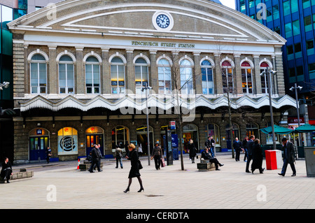 L'esterno di Fenchurch Street Station, uno dei più piccoli terminali in Londra. Foto Stock