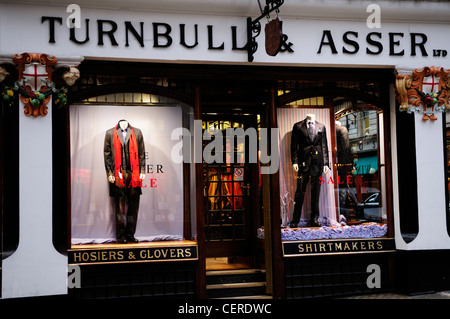 Il shopfront di Turnbull & Asser sarti shop in Jermyn Street. Foto Stock