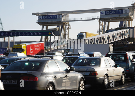 Dover Docks e cross channel ferry Regno Unito Foto Stock