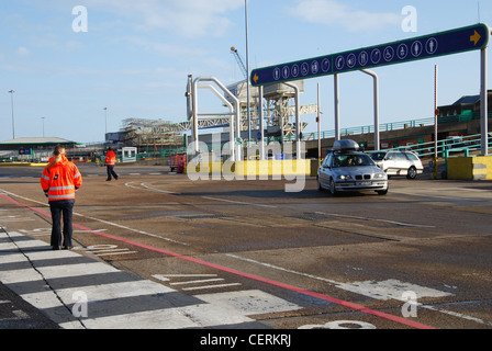 Dover Harbour e cross channel ferry Regno Unito Foto Stock