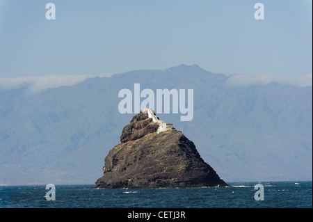 Faro Ilheu dos Passaros vor Mindelo, Sao Vicente, Isole di Capo Verde, Africa Foto Stock