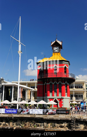 Torre dell'orologio sul Victoria & Alfred Waterfront complessa, Cape Town, Western Cape, Sud Africa Foto Stock