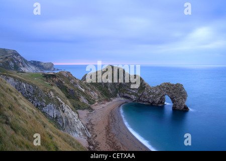 Il Dorset Jurrasic Costa, porta di Durdle, attrazione turistica, England Regno Unito Foto Stock