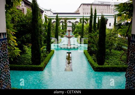 Giardini presso l istituto islamico moschea di Parigi Foto Stock