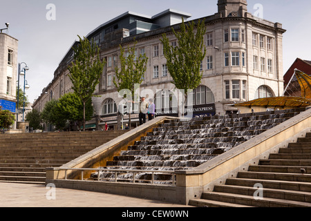 Regno Unito Galles, Swansea, Piazza Castello, fontana a cascata Foto Stock