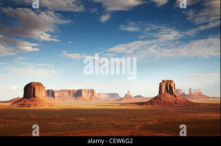 La mattina presto alla Monument Valley, Arizona, Stati Uniti d'America Foto Stock