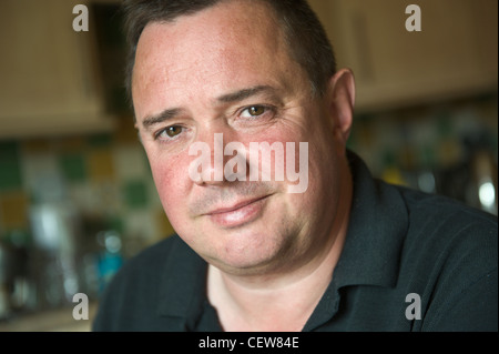 Welsh scrittore e critico emittente Jon Gower Foto Stock