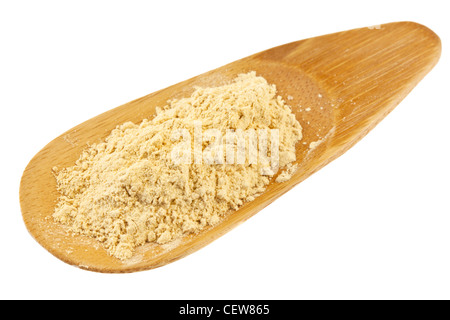 Radice di maca in polvere (nutrition supplemento - super da Andies) in un piccolo scoop di bambù Foto Stock