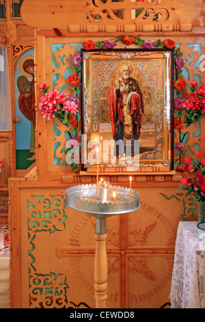 Interno chiesa ortodossa rurale chiesa cristiana Foto Stock