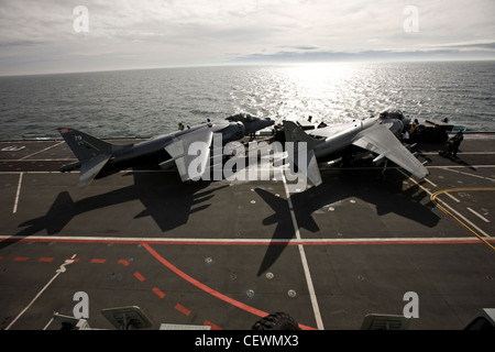 Harrier getti navale sulla portaerei HMS Illustrius Foto Stock