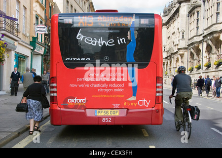 A pulire le emissioni bus in Oxford. Foto Stock