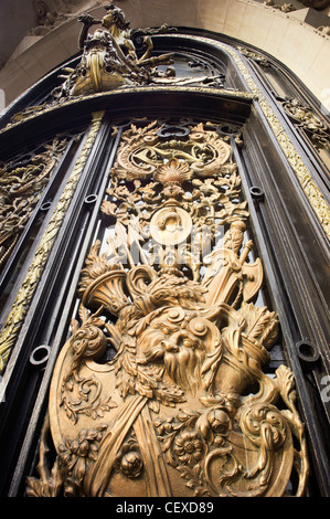 Centro Palazzo navale, porta di ingresso, Naval Officers Club, Buenos Aires, Argentina Foto Stock