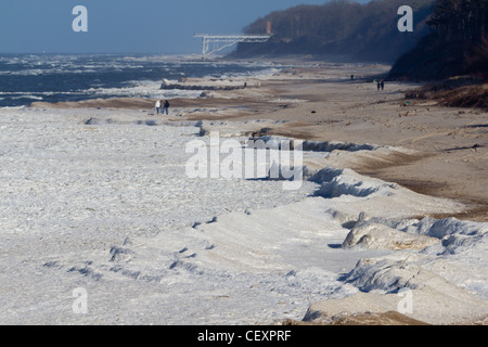 Congelamento riva del mare Foto Stock