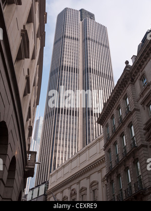 Tower 42 - formalmente il "Nat West Tower' nella città di Londra Foto Stock