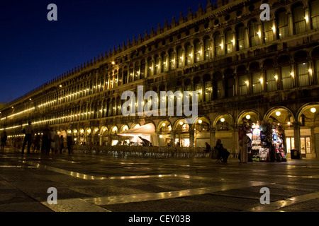 Piazza San Marco di Venezia di notte Foto Stock