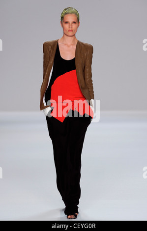 Narciso Rodriguez New York pronto a WearSpringSummer 2012 Foto Stock