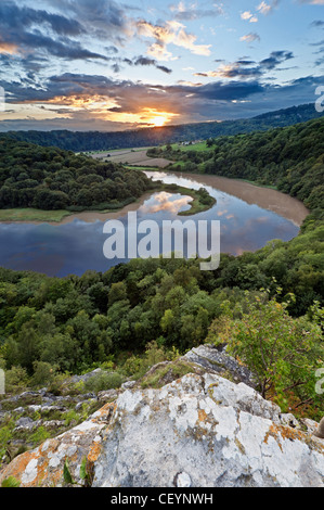 Vista da Wintour's Leap, Wye Valley Inghilterra Galles alla ricerca di frontiera da Gloucestershire in Inghilterra in Galles Foto Stock