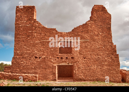 Chiesa a Quarai rovine, Salinas Pueblo Missions National Monument, Nuovo Messico, STATI UNITI D'AMERICA Foto Stock