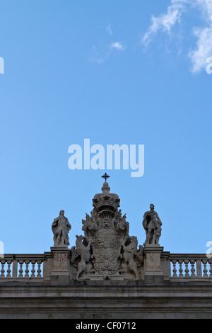 Un dettaglio architettonico del palazzo reale di Madrid Foto Stock