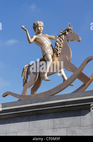 Strutture impotente, Figura 101, da Elmgreen e Dragset, il 2012 Commissione per il quarto zoccolo in Trafalgar Square Foto Stock