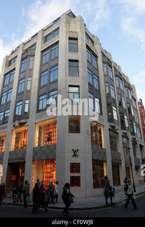 L'esterno di Louis Vuitton il flagship store nel quartiere alla moda di New Bond Street nel West End di Londra. Foto Stock