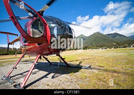 Dettaglio di elicottero di montagna e il paesaggio in Fox Glacier, Alpi del Sud, South Island, in Nuova Zelanda. Foto Stock