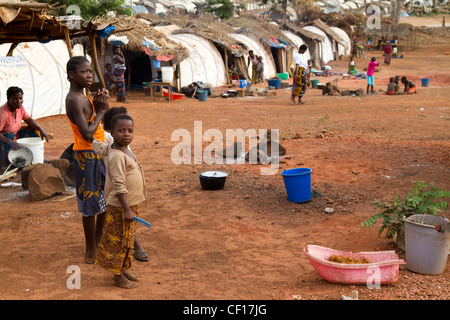 I rifugiati del campo profughi di Naibly ,Duékoué, Costa d'Avorio ,Costa d Avorio ,Africa occidentale Foto Stock