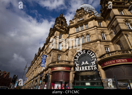 Leeds Kirkgate Market è il più grande mercato coperto in Europa. Foto Stock