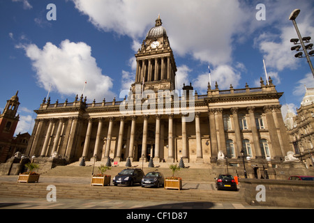 Leeds Town Hall, il Headrow Leeds, West Yorkshire Foto Stock