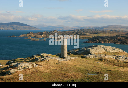 Il punto di innesco alla sommità della connessione DUN I, il punto più alto dell'isola di Iona nelle Ebridi Interne della Scozia con una vista Over Mull Foto Stock