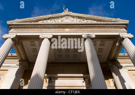 L'ingresso principale del museo Ashmolean Museum, il mondo il primo museo universitario a Oxford 2. Foto Stock