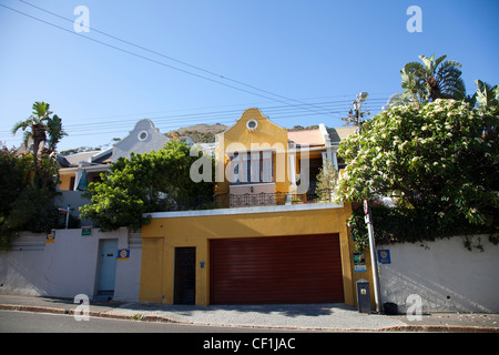 Case in alto livello Rd nel punto verde - Cape Town Foto Stock