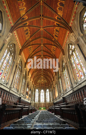 L'interno di St John's College Chapel, progettato da Sir George Gilbert Scott nel 1866, Cambridge. Foto Stock