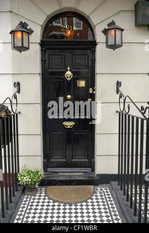 Porta di 221b di Baker Street, fictional della residenza di Sherlock Holmes, ora parte del museo di Sherlock Holmes. Foto Stock