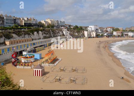 La principale spiaggia turistica in Viking Bay, Broadstairs. Foto Stock