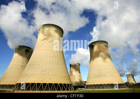 Drax Power Station torri di raffreddamento. La pretesa di essere la più grande e la più pulita e più efficiente di centrali elettriche a carbone nel Regno Unito, t Foto Stock