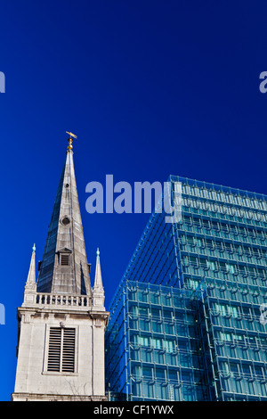 La Gilda chiesa di St Margaret Pattens nella città di Londra. La guglia è rimasto solo un esempio di Sir Christopher Wren's Foto Stock