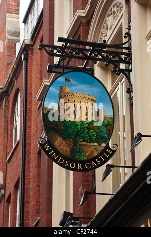 Segno del Castello di Windsor public house (pub), Victoria, London, Regno Unito. Foto Stock