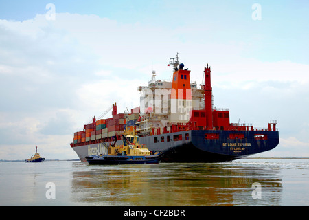 St Louis Express nave container nel porto di Sheerness. Foto Stock