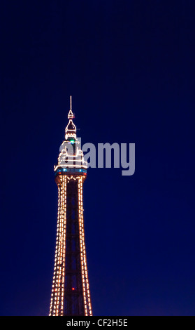 La Blackpool Tower a notte durante le luminarie. Foto Stock