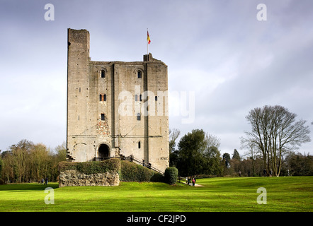 Il Normanno tenere del Castello di Hedingham, costruita intorno al 1140 da Aubrey de Vere. Foto Stock