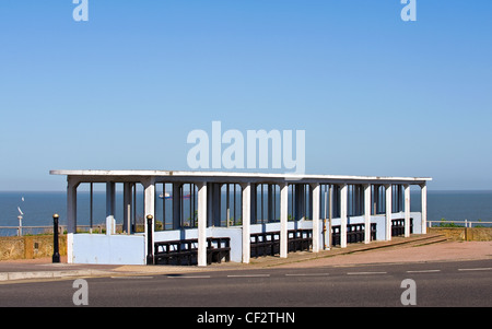 Un rifugio sul mare sulla Fort Hill in Margate. Foto Stock