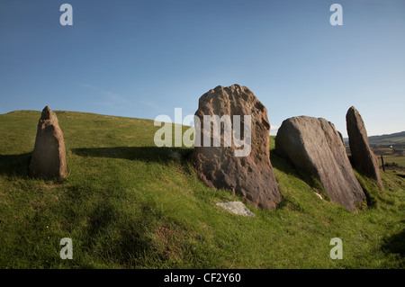 Auchagallon cerchio di pietra sopra Machrie Bay sull'isola di Arran. Il cerchio di pietra risale a circa 2.000 BC e comprende 15 Foto Stock