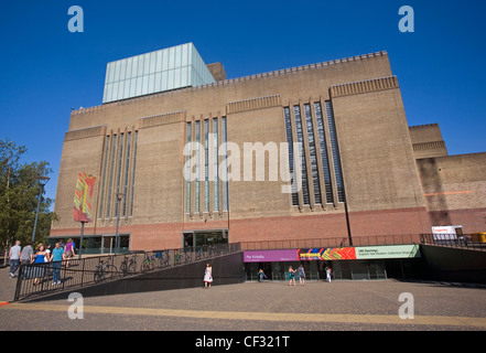 La Tate Modern a Bankside, un luogo vetrina internazionale di arte moderna e contemporanea. Foto Stock