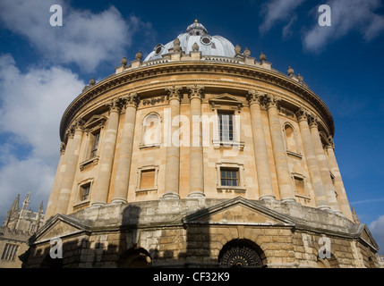 Radcliffe Camera in Oxford, progettato da James Gibbs in inglese in stile palladiano e costruito nel 1737-1749 in casa la Radcliffe Foto Stock