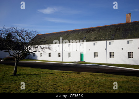 Sistemi di storage tradizionali edifici per il Dallas Dhu Distillery. La distilleria fu costruita nel 1898-9 della station wagon di Alexander Edwar Foto Stock