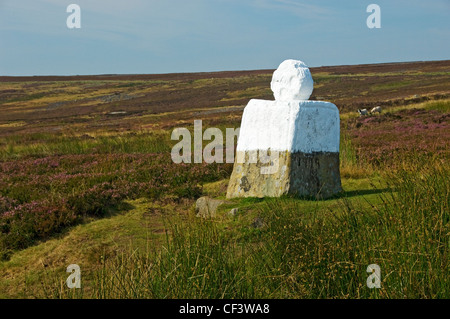 Fat Betty noto anche come croce bianca tra Blakey Rigg e Rosedale Abbey in North York Moors National Park. Foto Stock